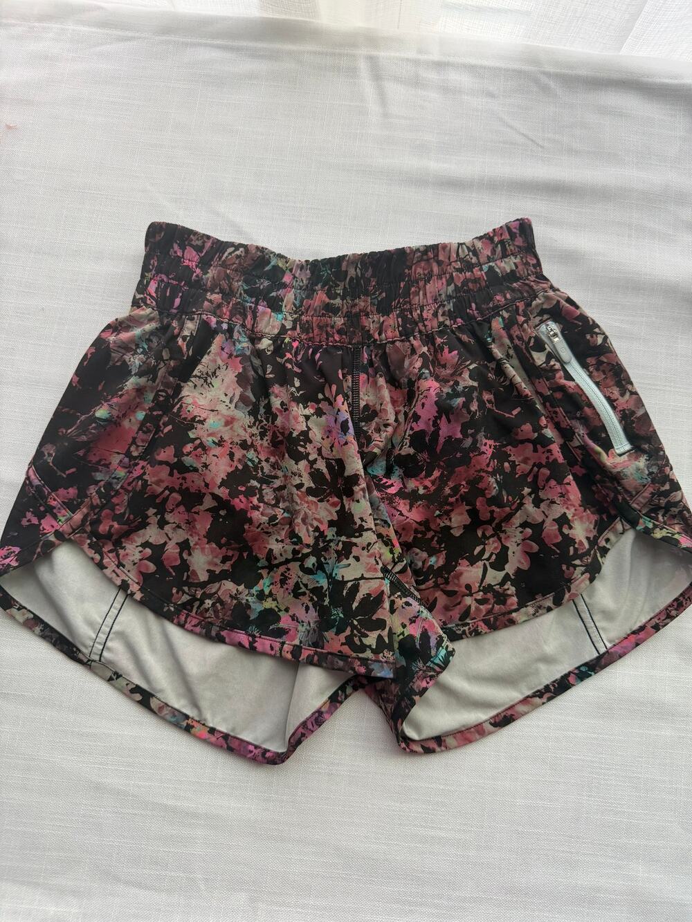 Lululemon Shorts Size 4